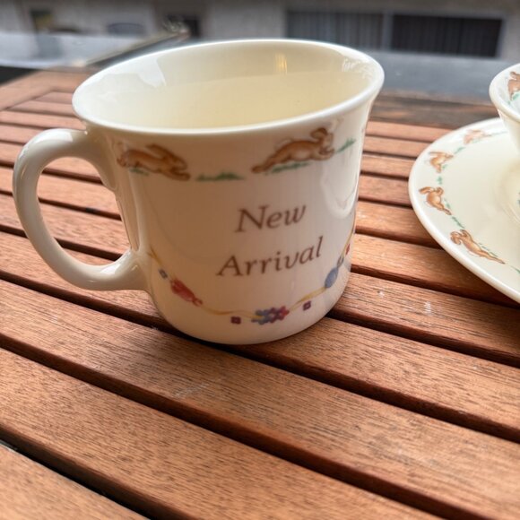 Royal Doulton Bunnykins Vintabe Baby Set - Plate Bowl & Mug - "New Arrival" Rabb - Picture 6 of 8